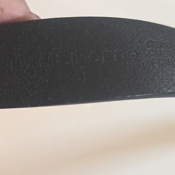 Liz Claiborne Womens Black leather belt Silver Tone Buckle Vintage Sz.40 - Picture 6 of 11